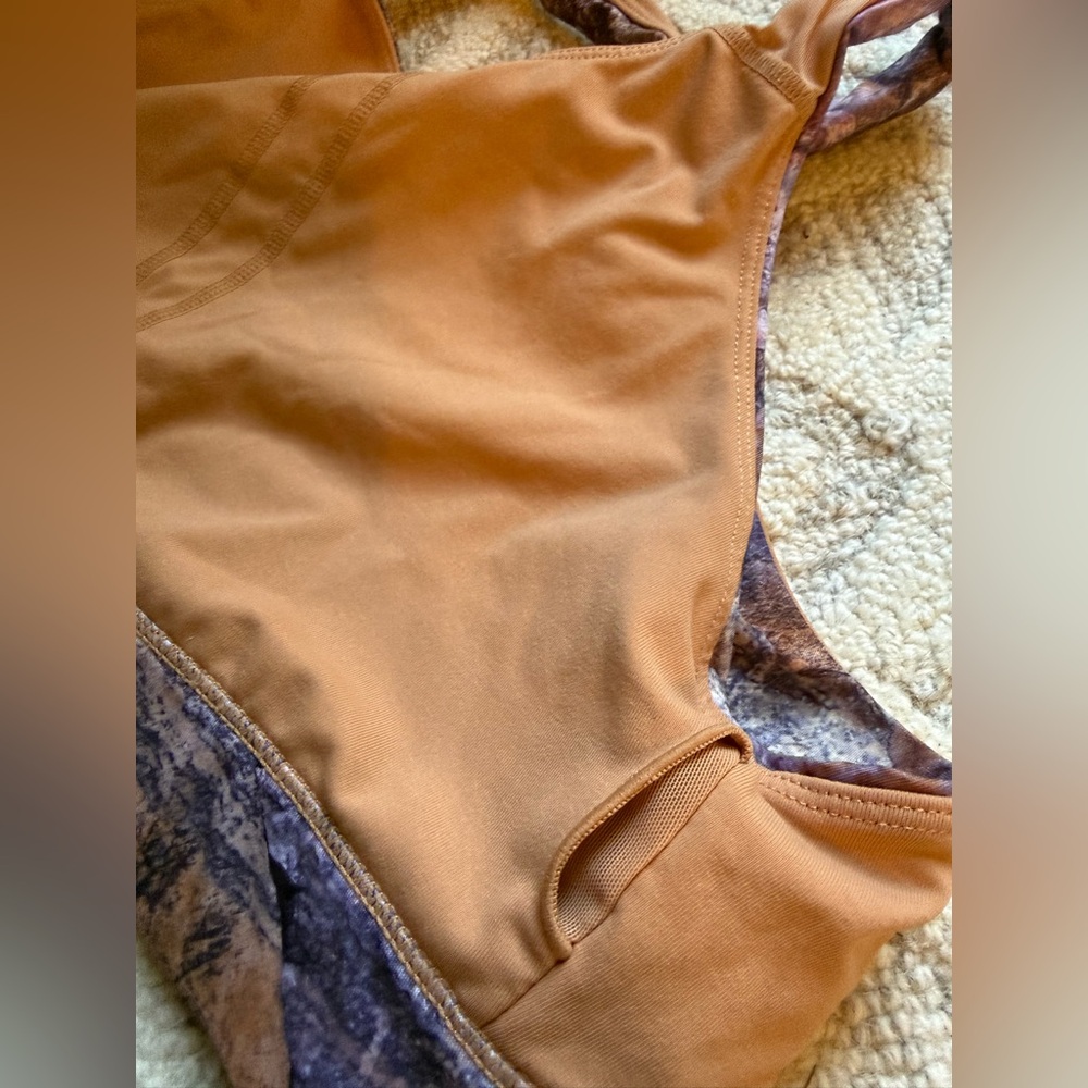 Fabletics Sports Bra - Picture 4 of 5